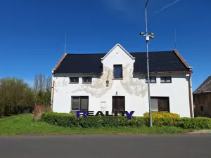 Prodej rodinného domu, Nepomyšl, 349 m2