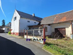 Prodej rodinného domu, Nepomyšl, 349 m2