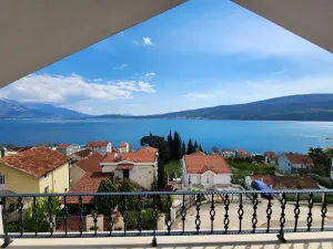 Prodej bytu 4+kk, Bijela, Černá Hora, 105 m2