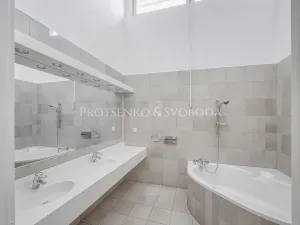 Prodej ordinace, Křižanov, Benešovo náměstí, 530 m2