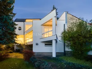 Prodej kanceláře, Křižanov, Benešovo náměstí, 530 m2