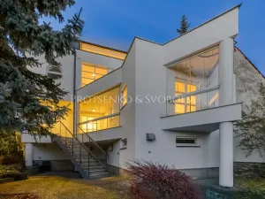 Prodej vícegeneračního domu, Křižanov, Benešovo náměstí, 530 m2