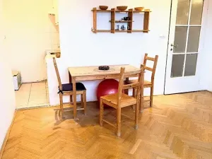 Prodej bytu 2+kk, Praha - Bubeneč, Lotyšská, 38 m2