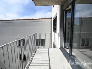 Pronájem bytu 1+kk, Brno, Křenová, 29 m2