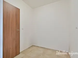 Pronájem bytu 1+kk, Brno - Trnitá, Křenová, 29 m2