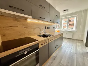 Pronájem bytu 3+1, Tábor, Kpt. Jaroše, 63 m2