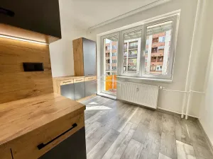 Prodej bytu 3+1, Tábor, Kpt. Jaroše, 63 m2