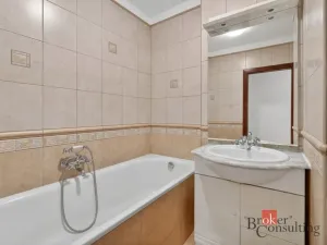 Prodej bytu 3+1, Praha - Újezd nad Lesy, Miletická, 67 m2