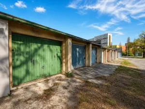 Pronájem garáže, Chomutov, Pod Strážištěm, 17 m2