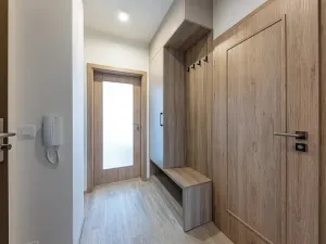 Pronájem bytu 2+kk, Praha - Nusle, Svatoslavova, 37 m2