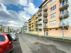 Pronájem bytu 1+kk, Praha - Kunratice, Za valem, 30 m2