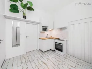 Pronájem bytu 3+1, Praha - Vinohrady, Bělehradská, 65 m2