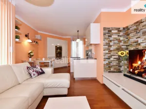 Prodej bytu 4+kk, Praha - Hloubětín, Nademlejnská, 93 m2