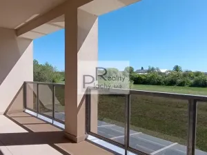 Prodej bytu 2+kk, Hevlín, 66 m2