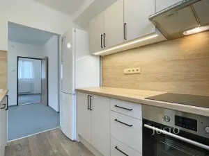 Pronájem bytu 3+1, Praha, Za humny, 66 m2