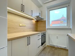 Pronájem bytu 3+1, Praha, Za humny, 66 m2