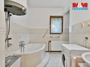 Prodej rodinného domu, Zákupy - Brenná, 242 m2