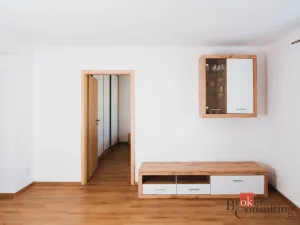 Prodej bytu 2+1, Kuřim, nám. Osvobození, 65 m2