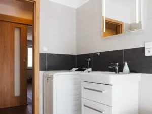 Prodej bytu 2+1, Kuřim, nám. Osvobození, 65 m2