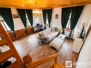 Prodej rodinného domu, Dolní Zálezly, Mírové náměstí, 250 m2