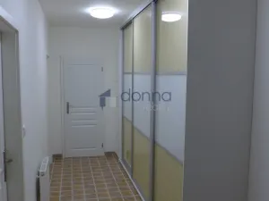 Pronájem bytu 2+kk, Praha, Na Harfě, 82 m2