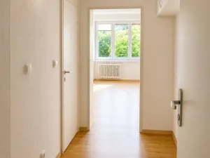 Pronájem bytu 1+kk, Praha - Braník, Jeremenkova, 28 m2