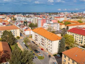 Prodej bytu 3+kk, Pardubice - Zelené Předměstí, Benešovo náměstí, 80 m2