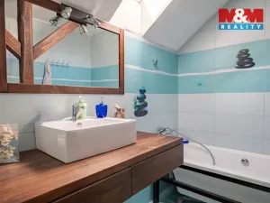 Prodej rodinného domu, Hajany, 285 m2