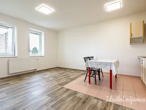 Pronájem bytu 1+kk, Praha - Horní Měcholupy, Boloňská, 32 m2