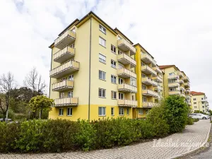 Pronájem bytu 1+kk, Praha - Horní Měcholupy, Boloňská, 32 m2