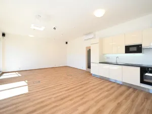 Pronájem bytu 1+kk, Praha - Liboc, Evropská, 51 m2