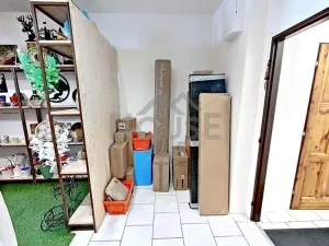 Pronájem obchodního prostoru, Praha - Kobylisy, Klapkova, 40 m2