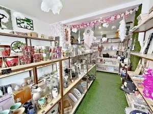 Pronájem obchodního prostoru, Praha - Kobylisy, Klapkova, 40 m2