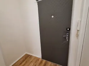 Pronájem bytu 2+kk, Praha - Vysočany, Novovysočanská, 60 m2