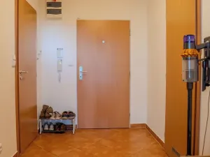 Prodej bytu 1+kk, Praha - Libuš, Dobronická, 42 m2