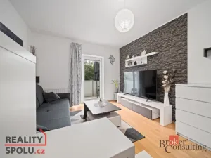 Pronájem bytu 1+kk, Hradec Králové - Nový Hradec Králové, Kejzlarova, 31 m2