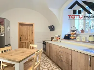 Prodej bytu 4+1, Kuks, 91 m2