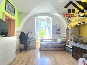 Prodej bytu 4+1, Kuks, 91 m2