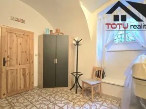 Prodej bytu 4+1, Kuks, 91 m2