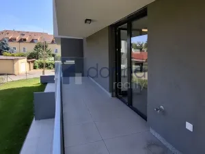 Pronájem bytu 2+kk, Praha, Kotlaska, 57 m2