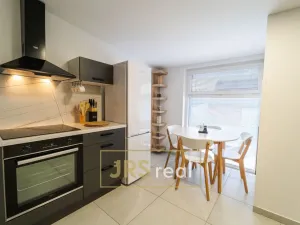 Prodej rodinného domu, Dolní Němčí, 220 m2