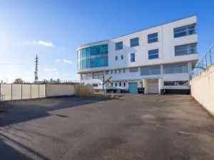 Pronájem obchodního prostoru, Praha - Křeslice, 3300 m2