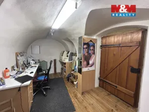 Pronájem obchodního prostoru, Úštěk - Úštěk-Vnitřní Město, Mírové náměstí, 34 m2