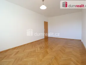 Pronájem bytu 3+1, Ostrov, Jungmannova, 76 m2