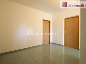 Pronájem bytu 3+1, Ostrov, Jungmannova, 76 m2