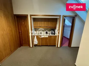 Pronájem kanceláře, Zlín, Vršava I, 460 m2