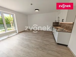 Pronájem bytu 1+kk, Otrokovice, Komenského, 36 m2