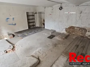 Pronájem garáže, Brno - Veveří, Grohova, 30 m2