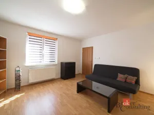 Prodej rodinného domu, Líšťany, V Poustkách, 85 m2