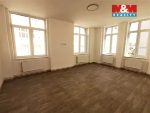 Pronájem bytu 2+1, Lomnice nad Popelkou, Komenského, 67 m2